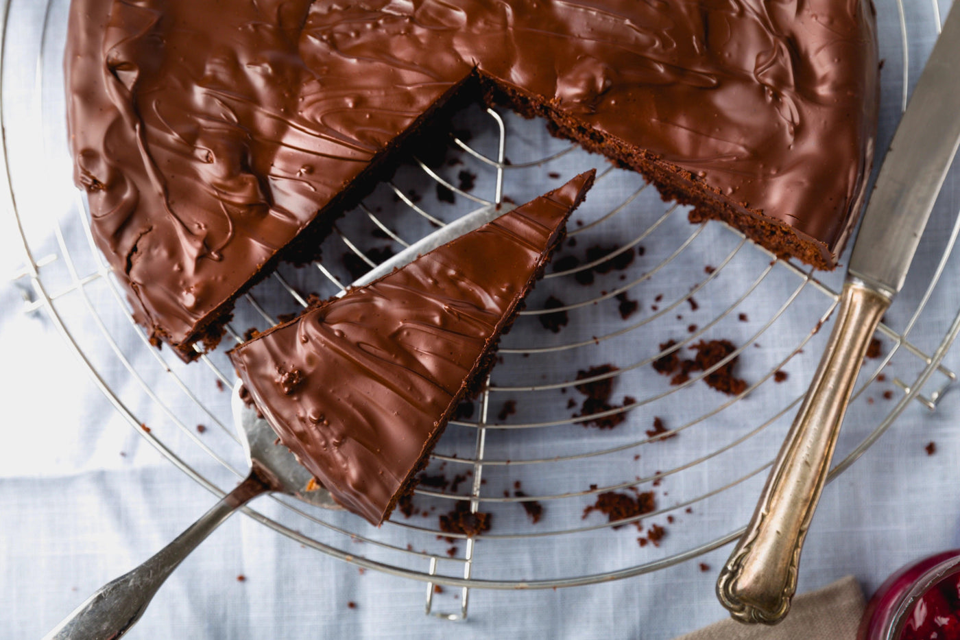 gateau fondant au chocolat avec un glacage chocolat